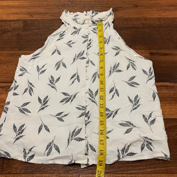 Gilli High Neck Tank Top Button Down White Gray Leaves Women’s Size S Lined - Picture 8 of 8